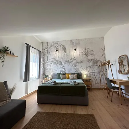 - Centre - Main Square Apartment