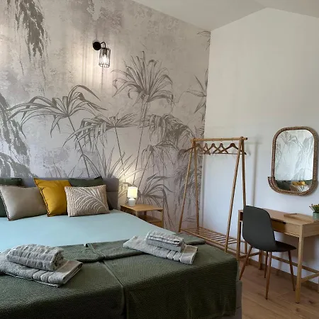 - Centre - Main Square Apartment *