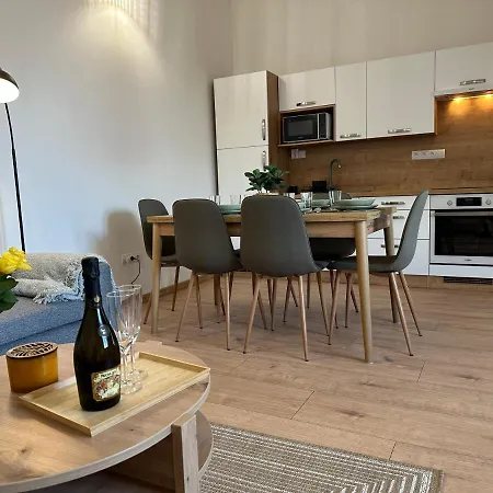 - Centre - Main Square *